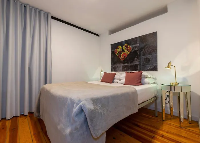 Alfama - Sé Cathedral | Cheese&wine * Lisboa